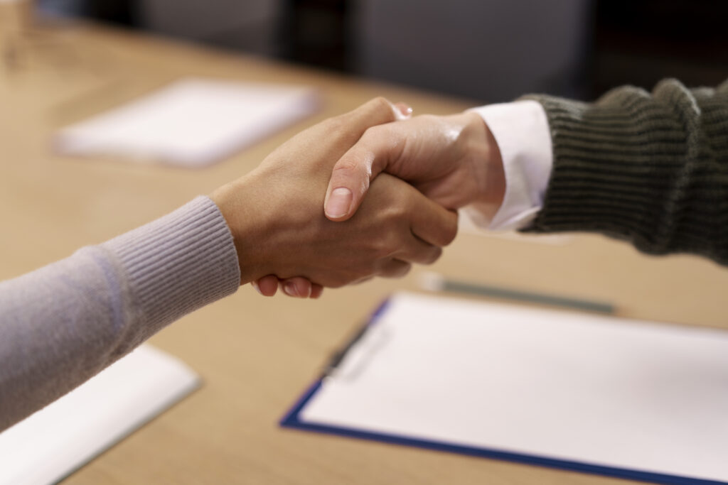 A mentor and mentee meet, taking advantage of the benefits of mentorship for women in construction